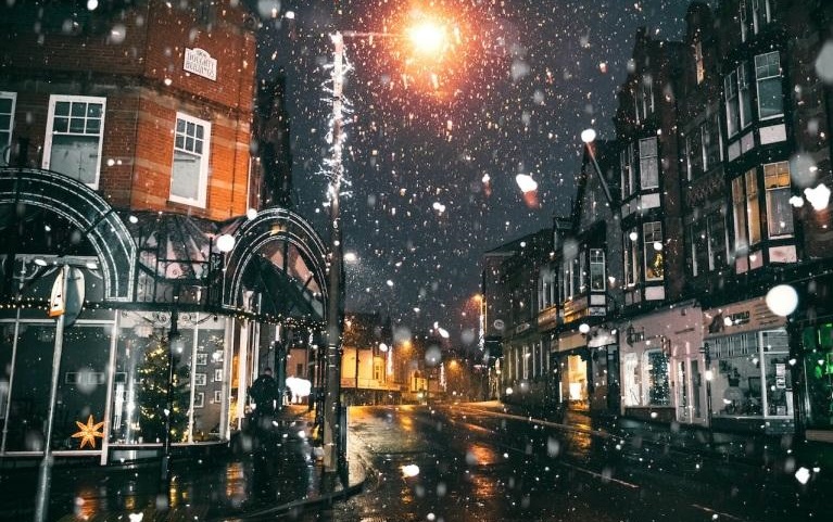 snowing town